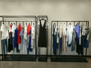 太平鸟旗下品牌乐町夏装连衣裙折扣批发广州哪家批的好