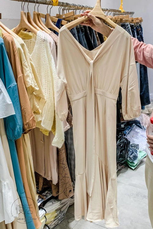 广州服装批发市场又清仓,100元拿下3件,最迟9号结束,捡宝要快点