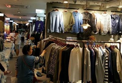 姑娘经营服装小店悟出商道,搞批发让生意火了