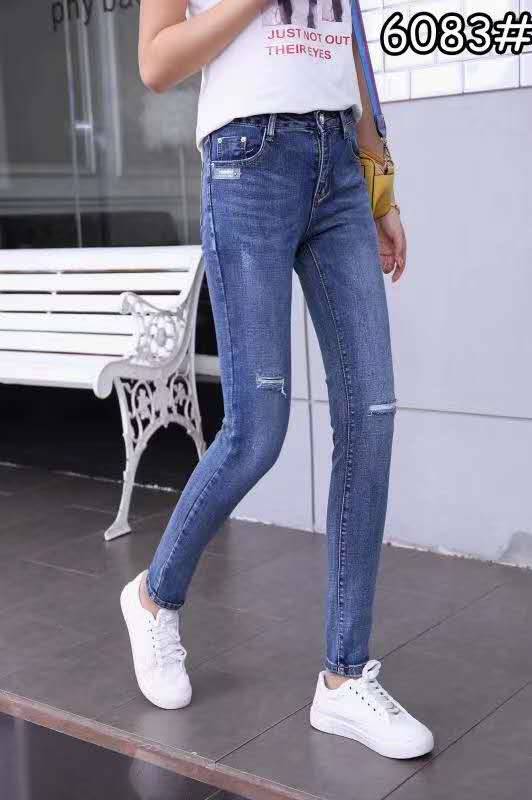 批发衣服一手货源辽宁沈阳哪里有便宜工厂尾货牛仔裤货源批发10元左右韩版牛仔裤特价批发图片大全