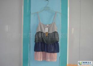 青岛日韩外贸服装批发女士原单尾货库存小背心吊带衫_二手设备转让_世界工厂网中国产品信息库