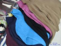 低价爆款服装批发指南 杂款毛衣与长袖女T的商机解析