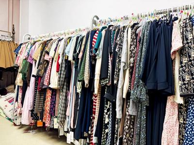 二手服装市场 规范与创新并行的发展路径