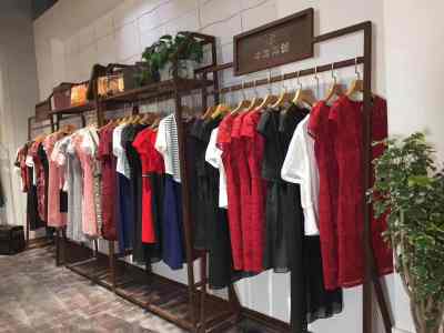 杭州阿尔巴卡品牌货源尾货批发精品库存女装折扣供应