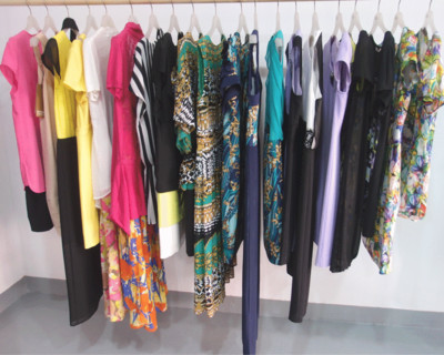 姿拖丽大码女装库存尾货折扣服装批发上衣外套连衣裙春款